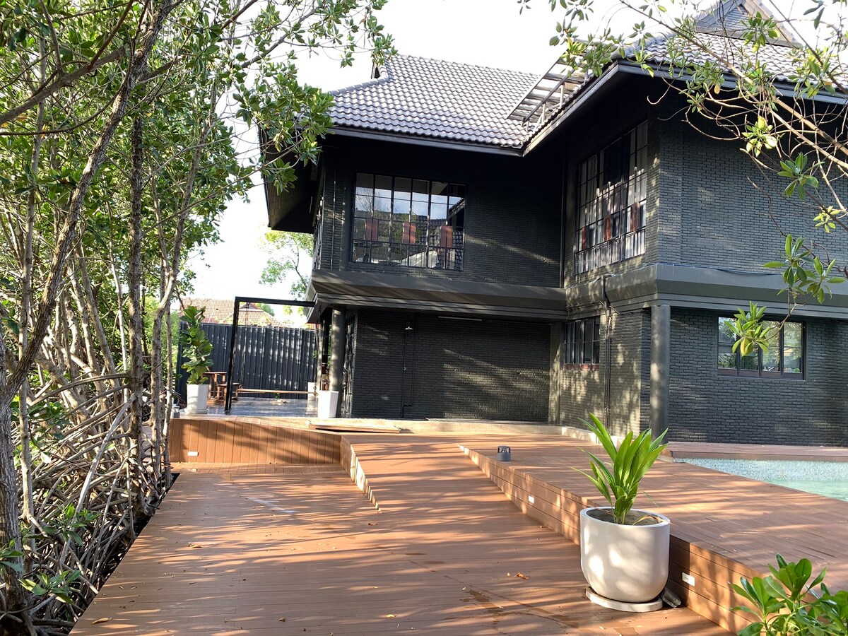 位于碧武里（ Phetchaburi ）的5间卧室泳池别墅