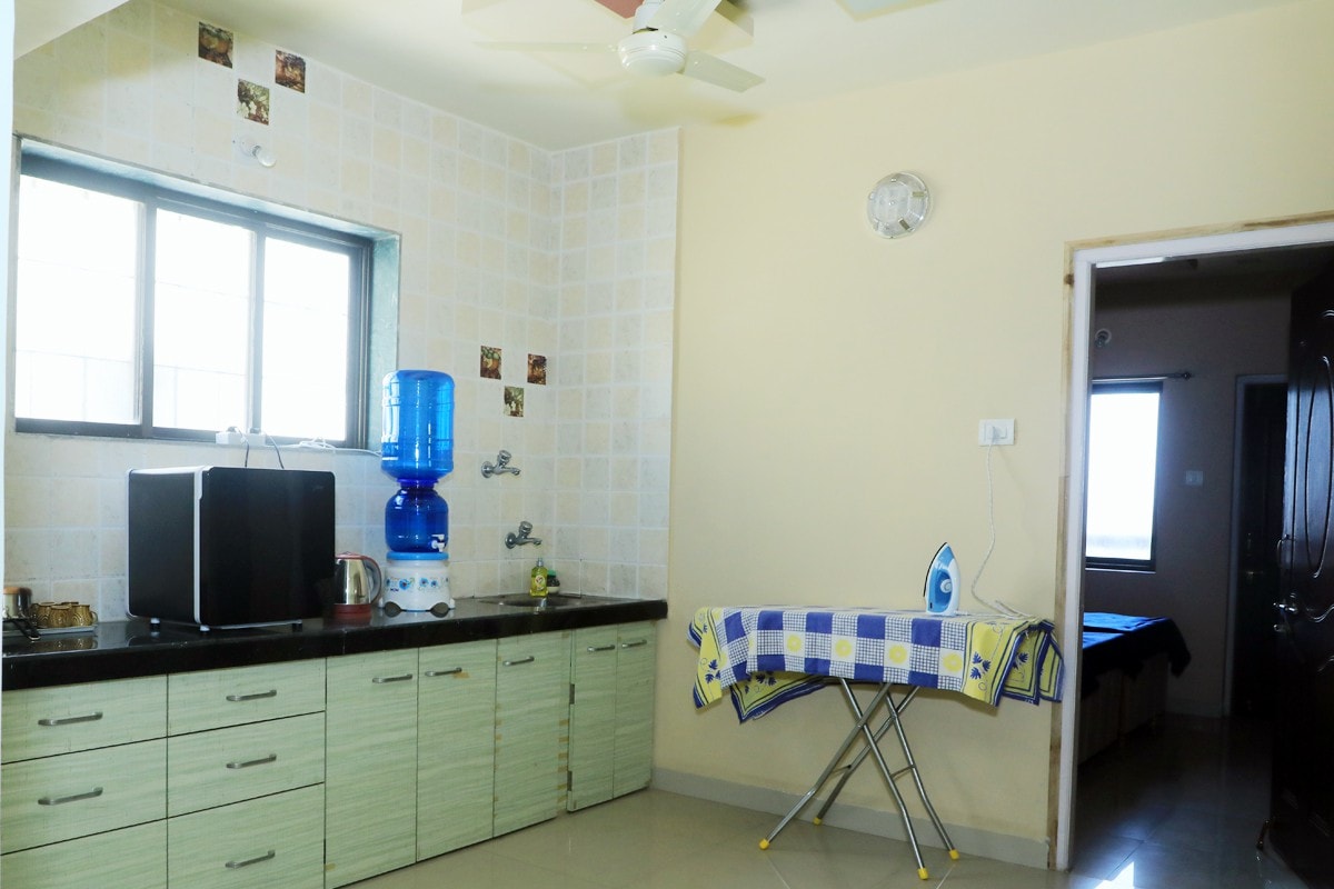 Lovely 2BHK modern flat w/ AC in Daman