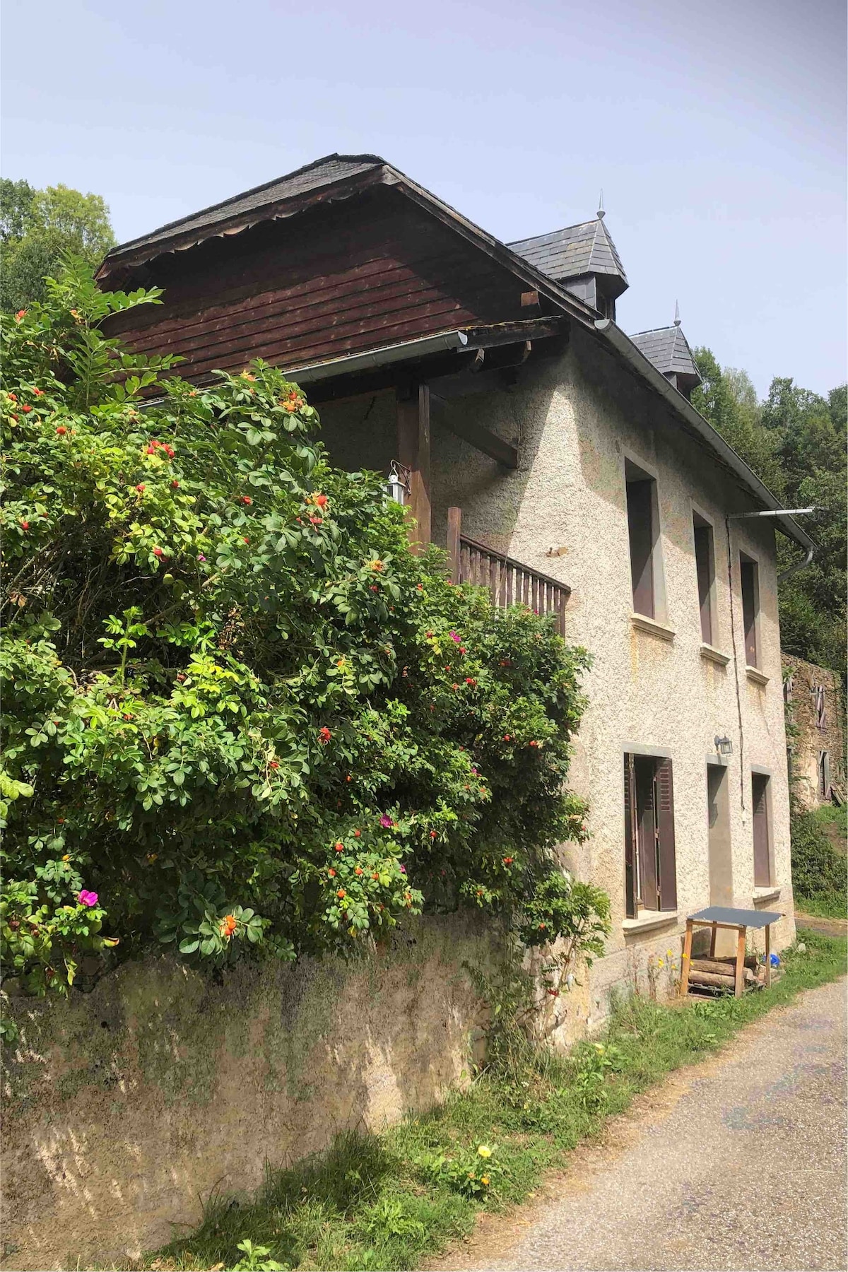 Mountain Farmhouse with private balcony and garden