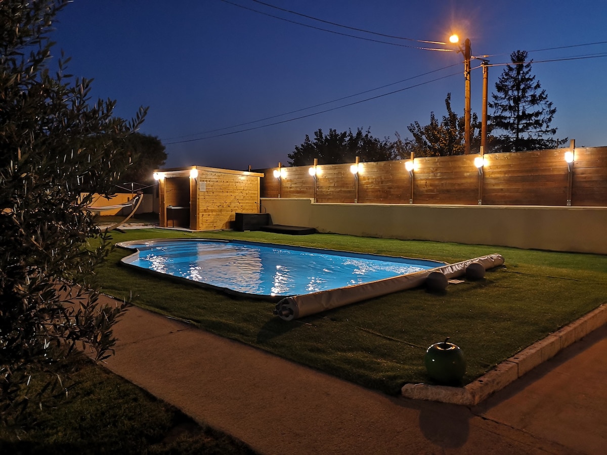 Villa avec piscine et Jacuzzi