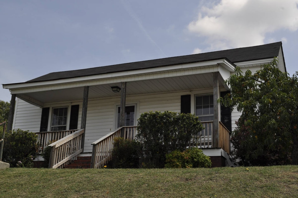 Kannapolis Cottage