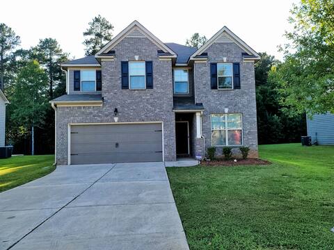 Luxury family home located in the heart of Hampton