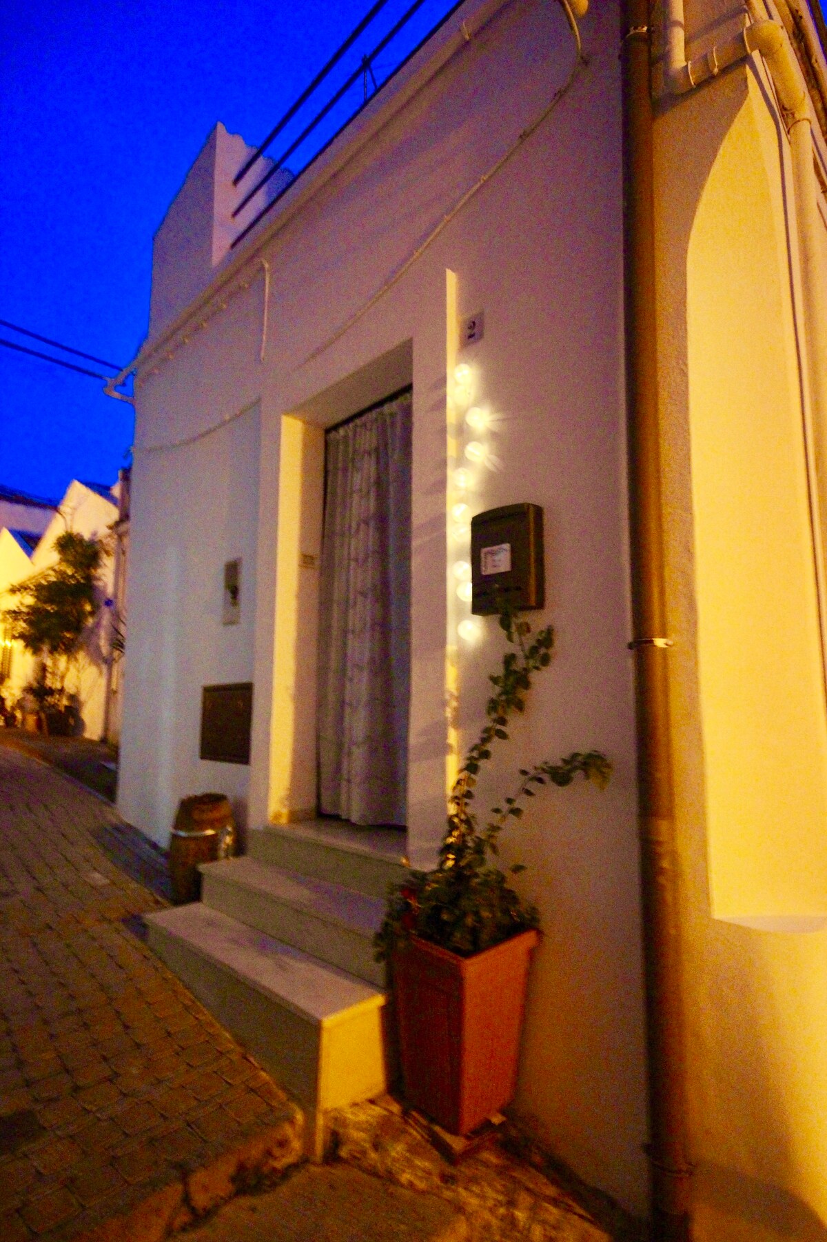 CASA GIULIA-CALANCO BLANCO甜蜜的蓝色单间公寓