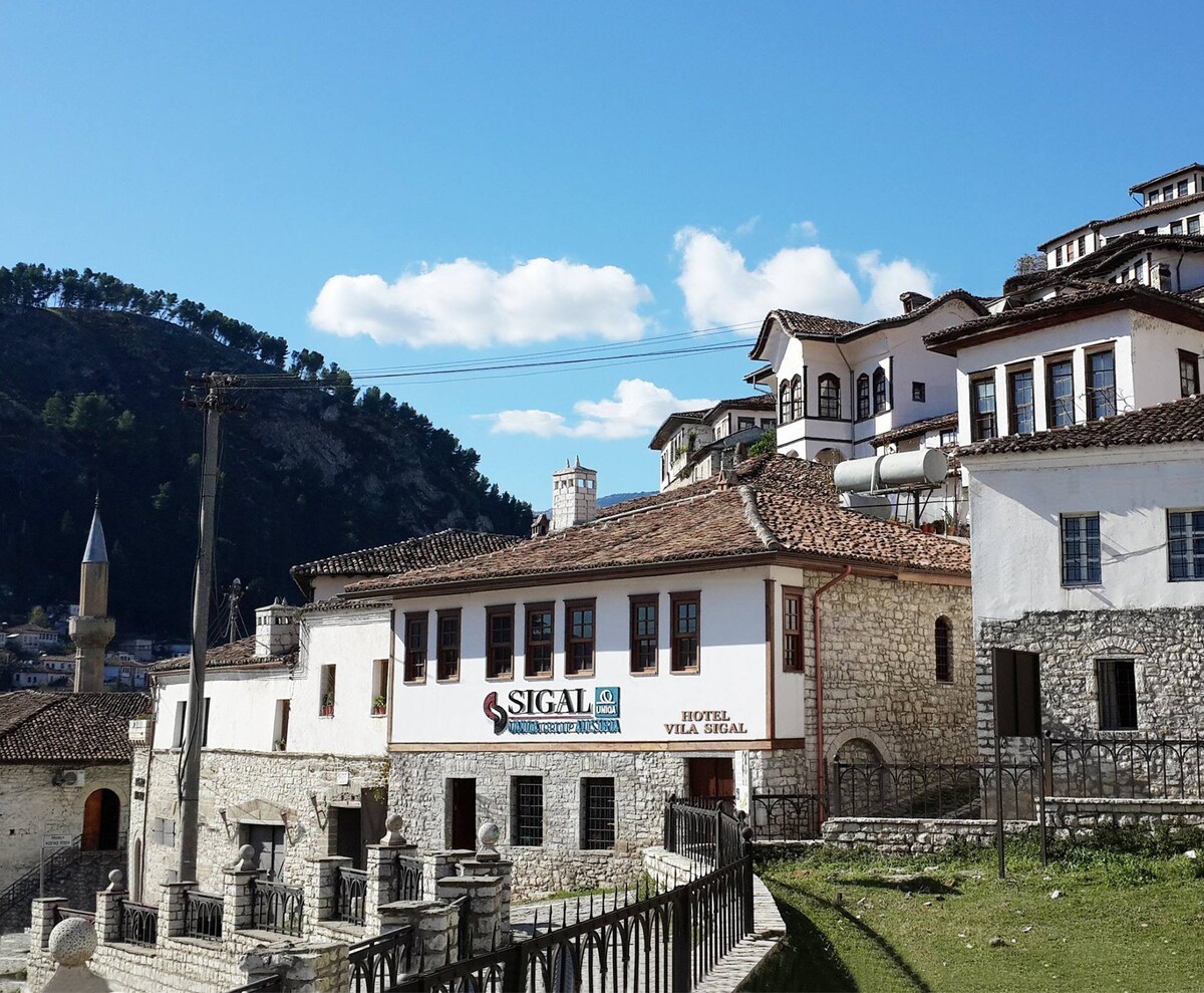 Vila Sigal Berat