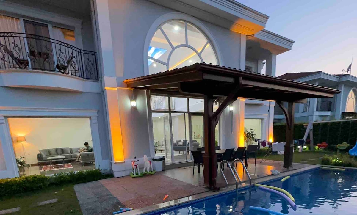 Unique VIP Villa a heated Private Pool