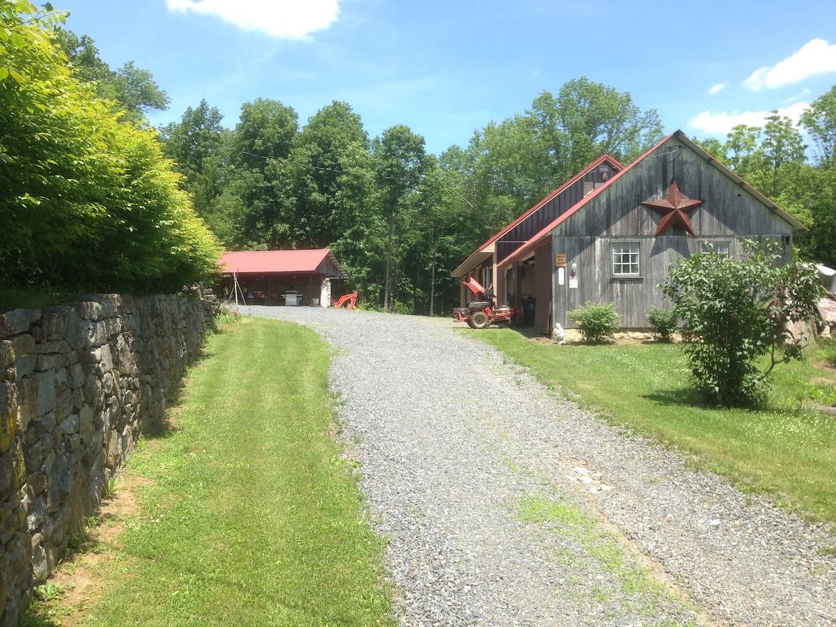 Boulder Ridge Farm （ Boulder Ridge Farm ）