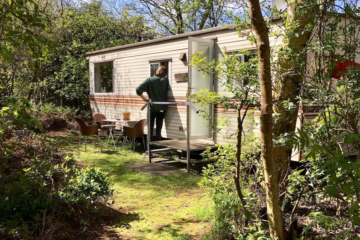 Tegen de natuur aan staat stacaravan Geertje