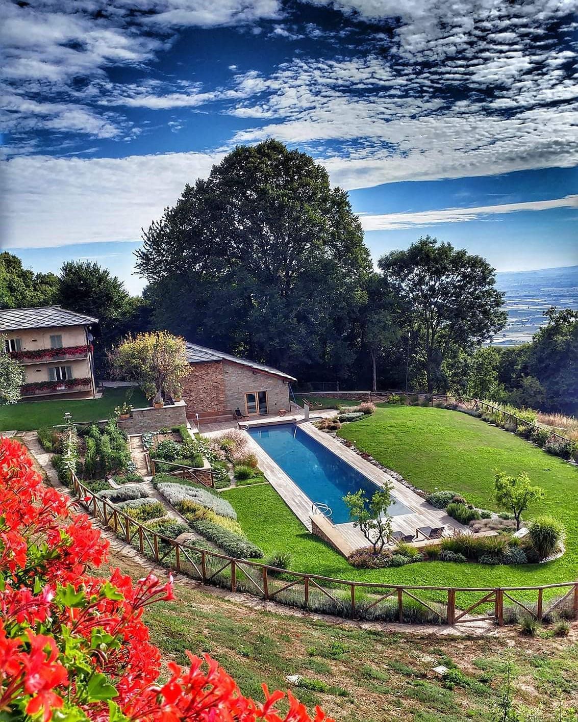 带私人花园、泳池和天空中水疗中心的Felice别墅