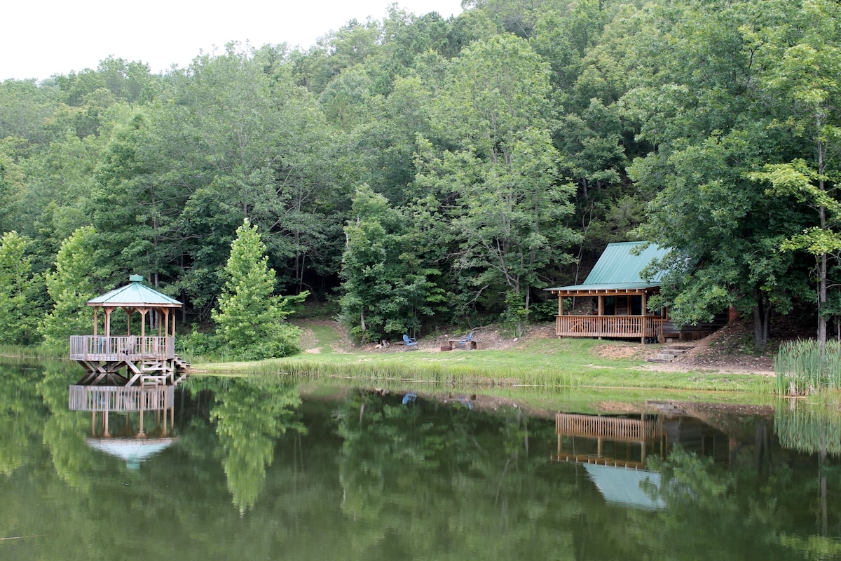 水晶溪牧场乡村湖畔原木小屋