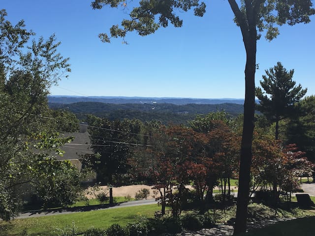 signal mountain villa c mountain view 15 min away