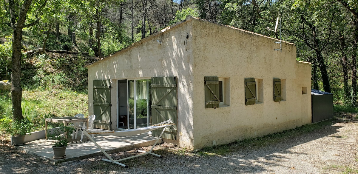 小型普罗旺斯独立房屋+游泳池