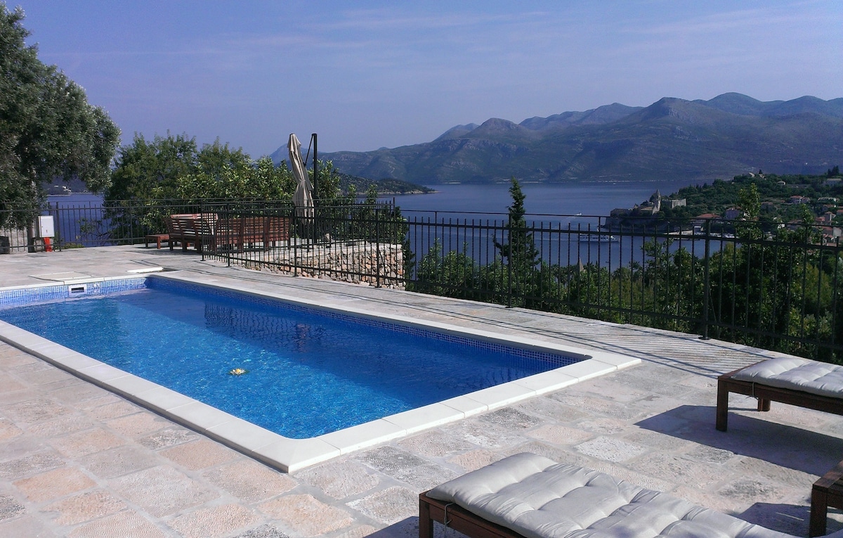 Villa Lopud - Luxury Villa with Pool