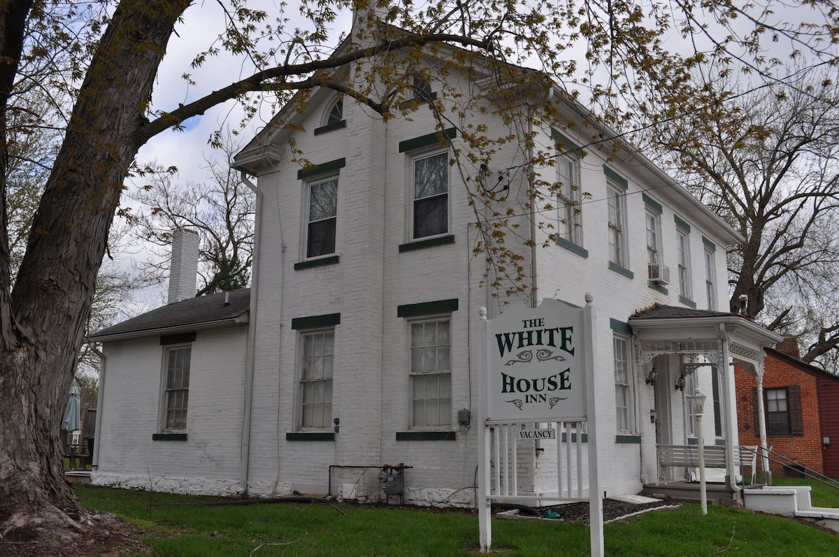 The White House Inn, The Browning Suite