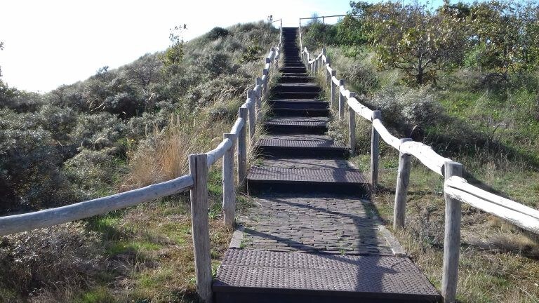 Kamperen, dicht bij strand en duinen.