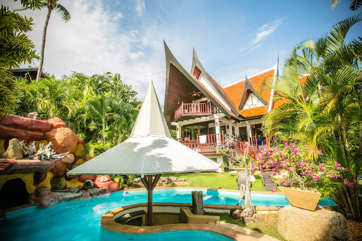 3.5BR Thai-style art pool villa in Naiharn