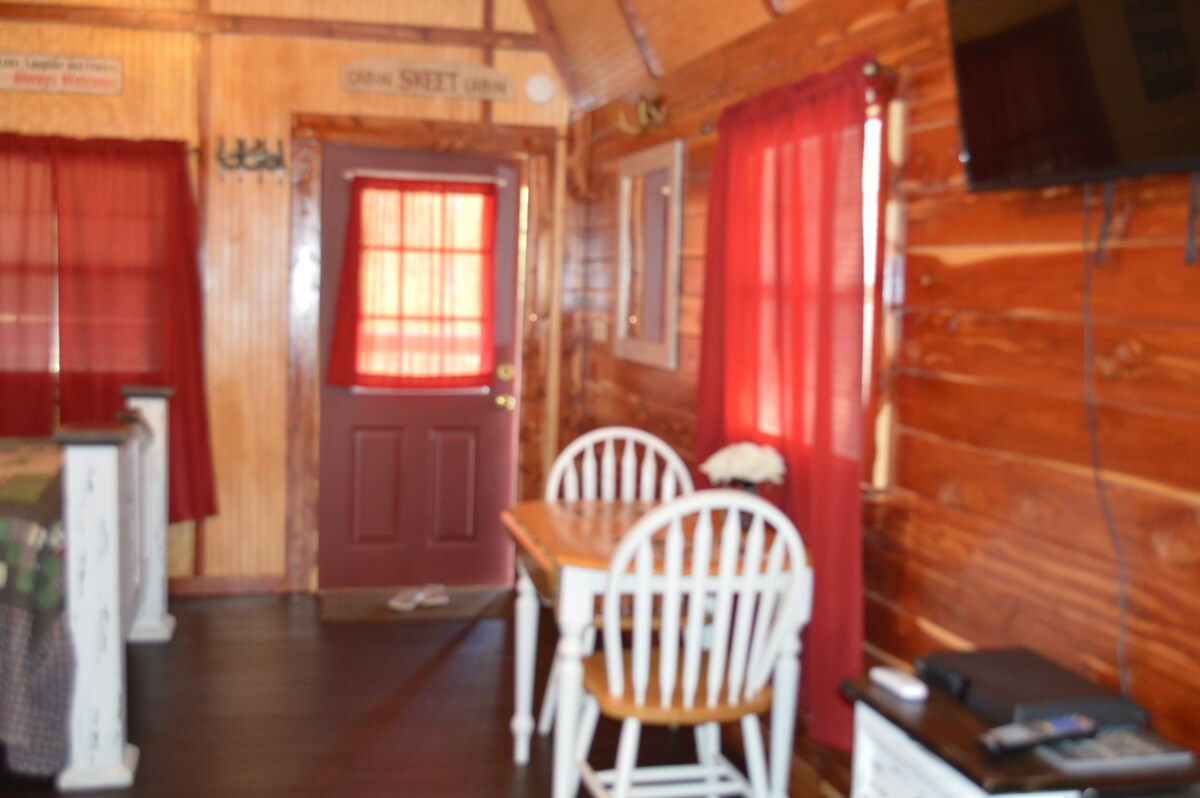 Rocky Top Winery Cabin # 2