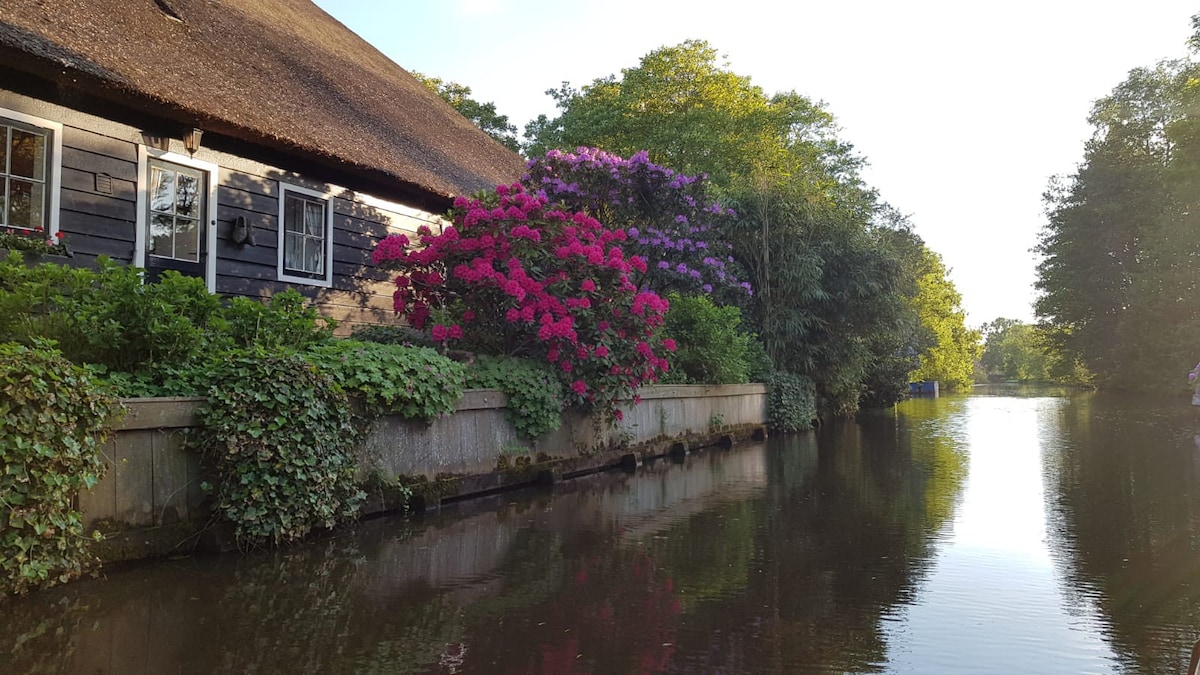 Farmhouse Lodge Giethoorn