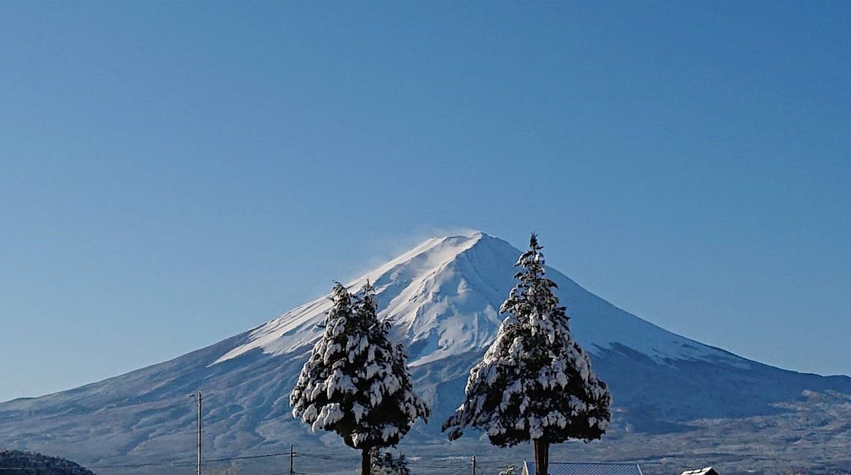 【免费接送】所有房间的富士山都很棒！宽敞的房子供私人使用。步行10分钟即可到达著名的樱花和湖泊