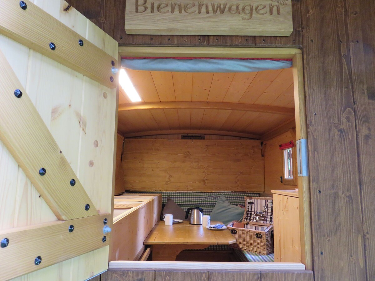 自然医学实践的蜜蜂车Melchger ， （ Wildberg ） ，蜜蜂车， 8平方米， 1间客厅/卧室，最多2人