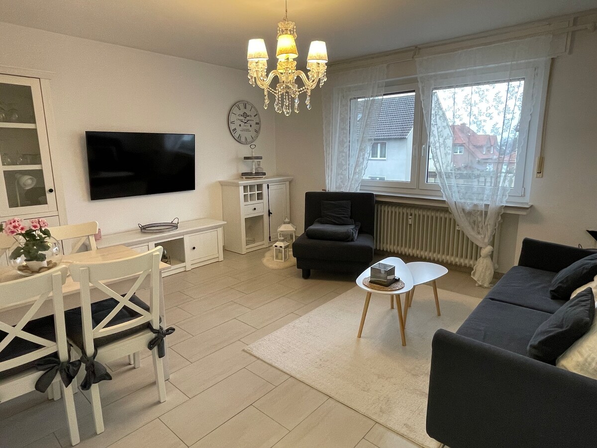 Süße, komfortable Wohnung (52m²) + Parkplatz