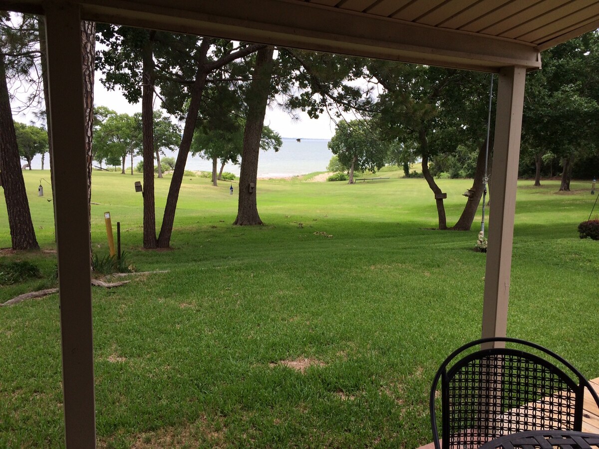 Water Front Lake Home - Lake Texoma, TX