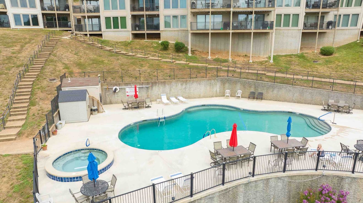 Free boat slip included! Waterfront condo