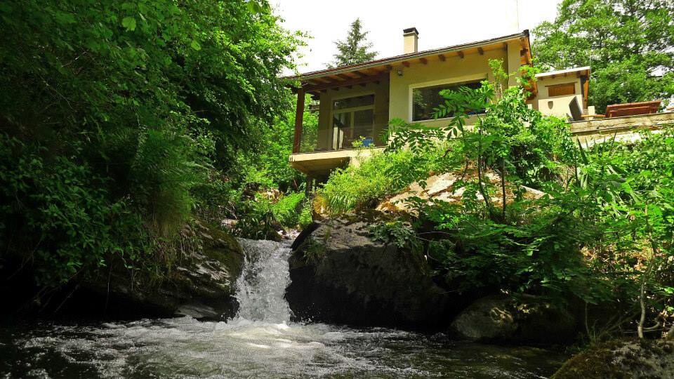 River Mountain House - Maison entre Deux Rivières