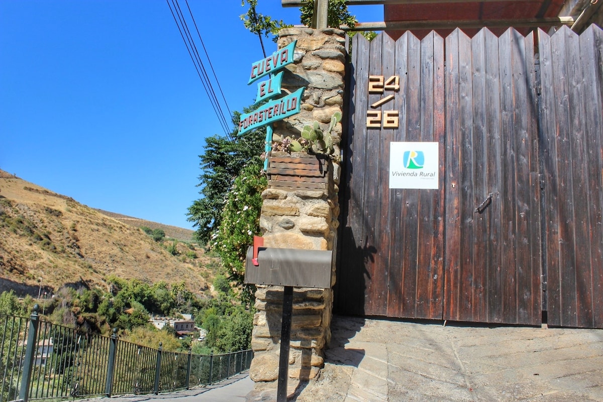 Cueva EL FORASTERILLO