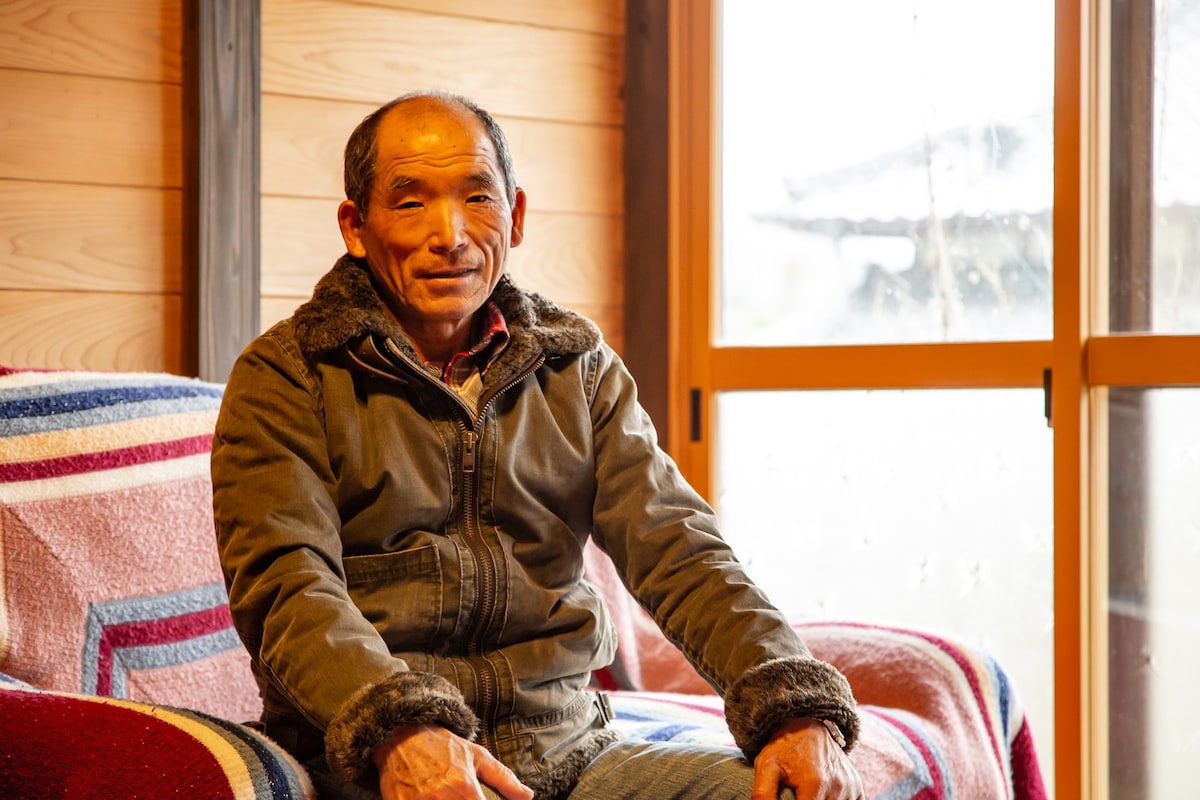 农家乐，您可以在山脉和田野环绕的日本原始景观中享受季节性祝福