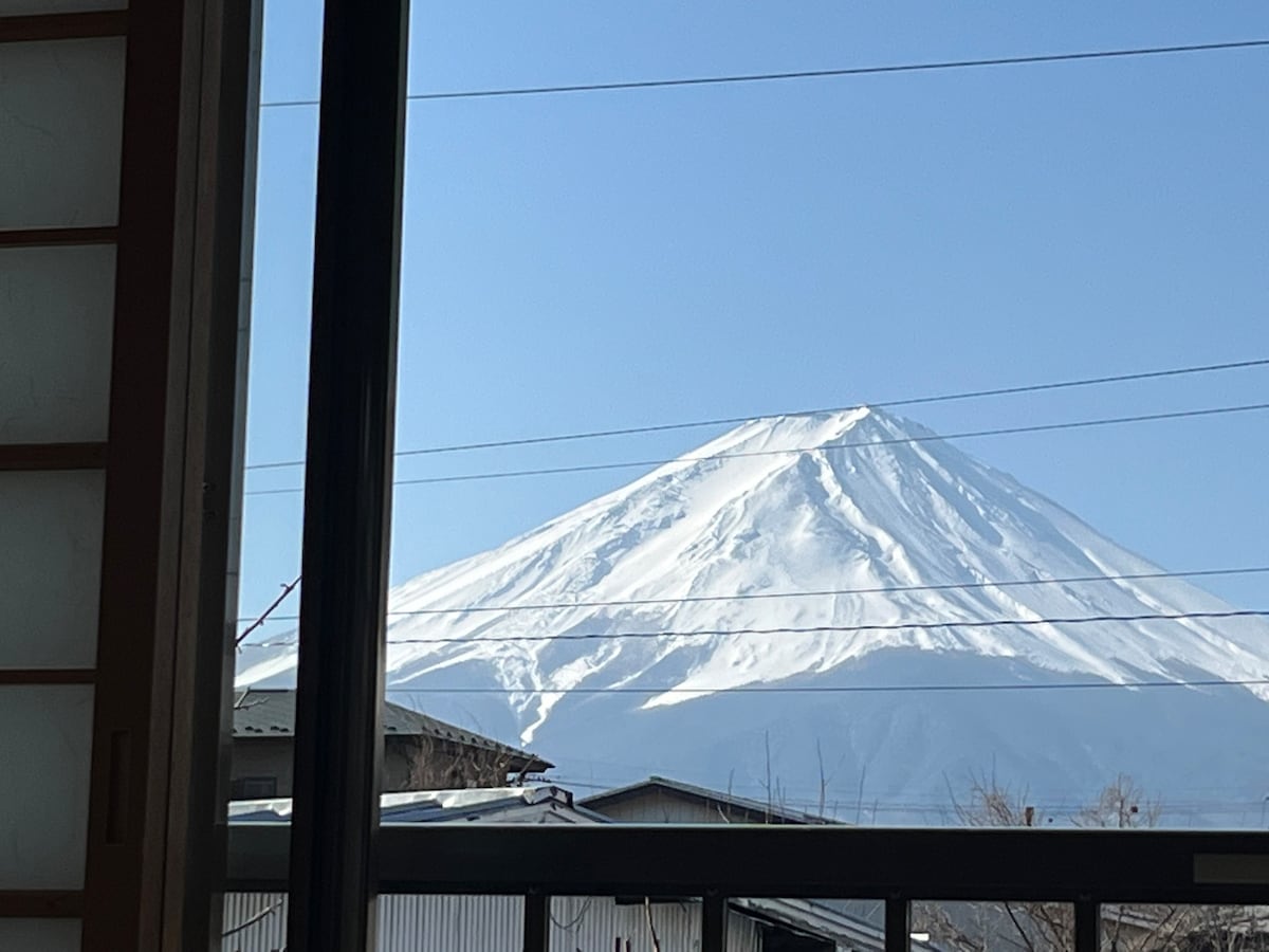 「富士山离得很近！」这是一个您可以感受到它的房间（ 15号房间）和一日游温泉。