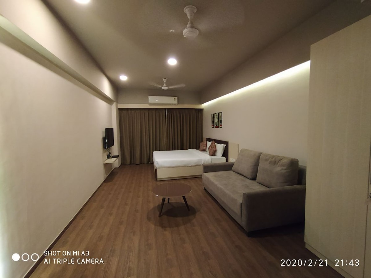 8866617007 Cohomestay Service Apt. (Opp. Airport)