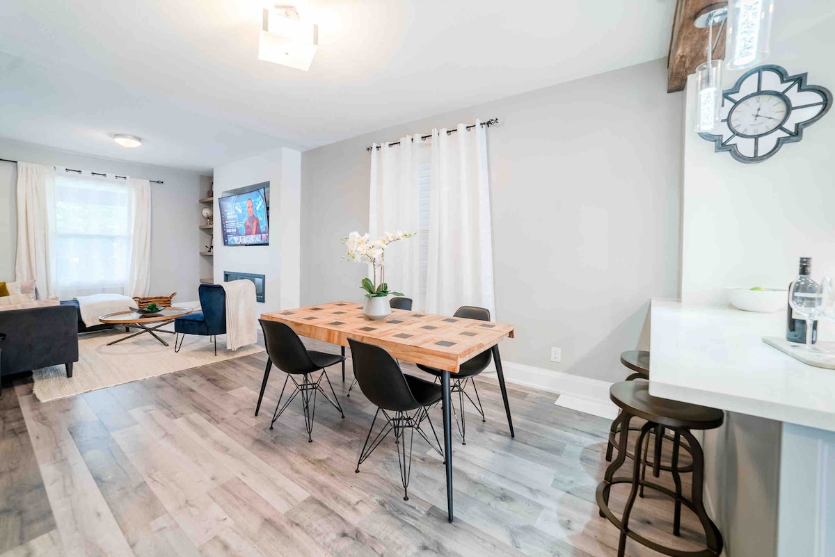 3 Bdr Near Tim Hortons Field+ FirstOntario Centre