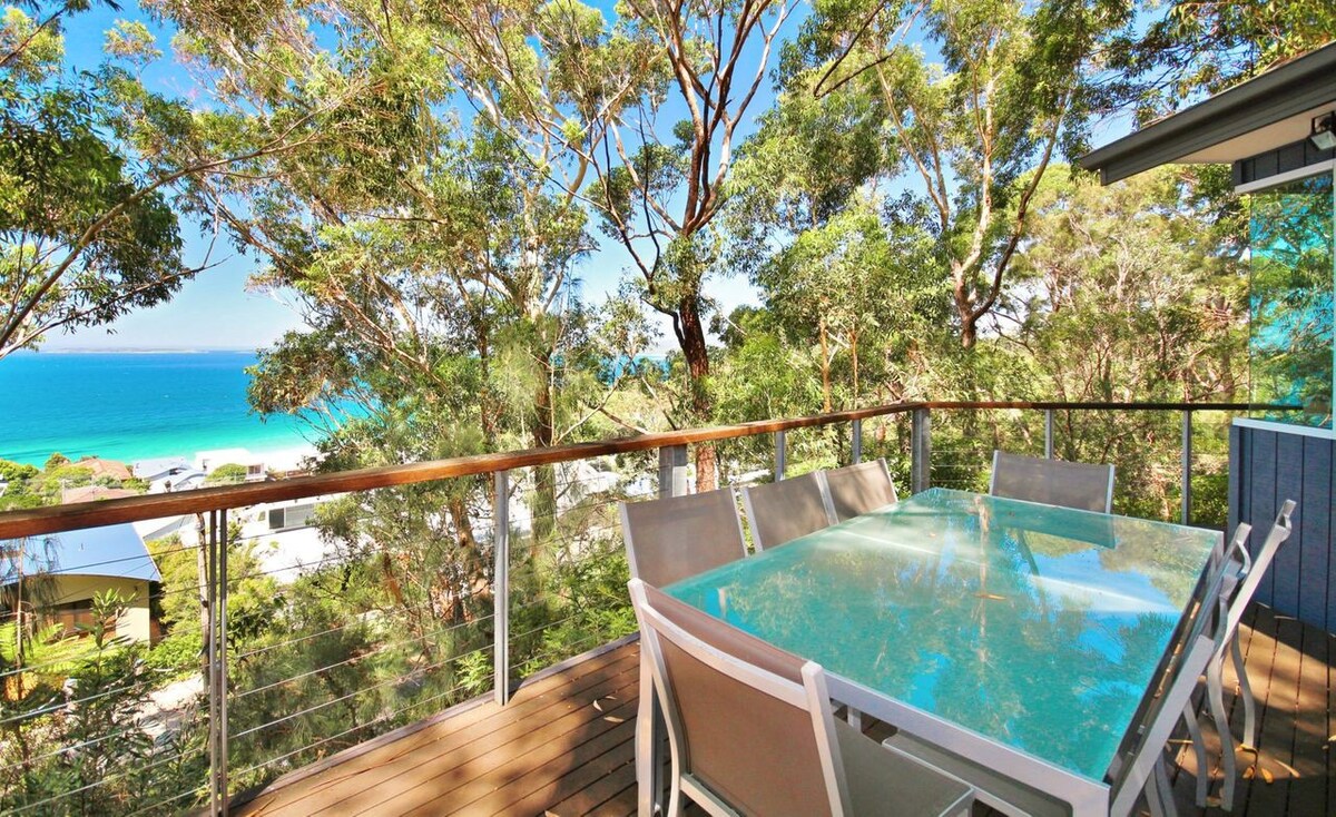 Aqua Pure at Hyams Beach