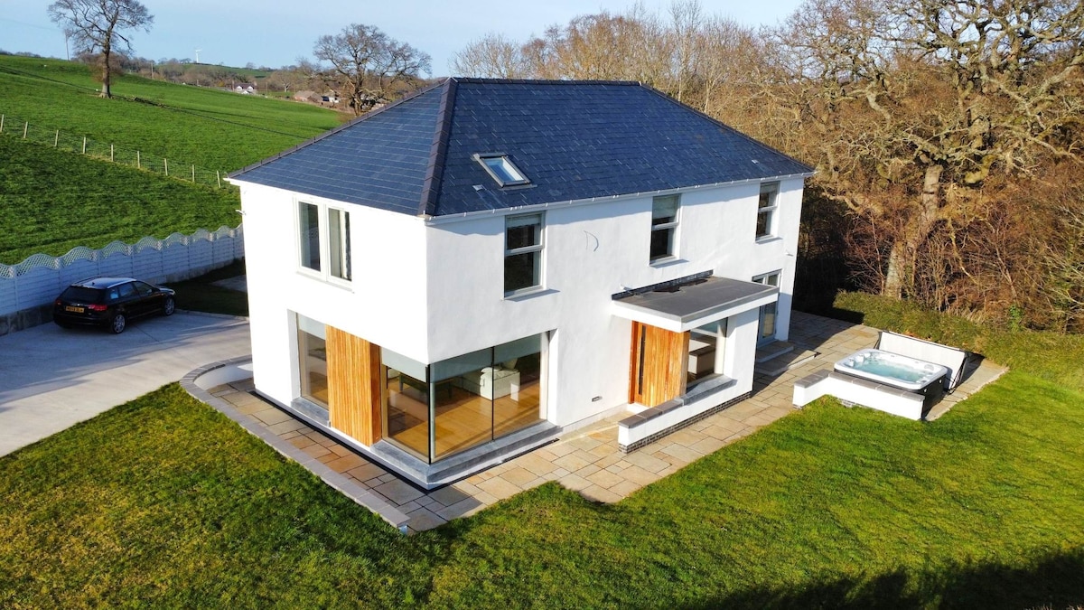 Beautiful Welsh countryside home