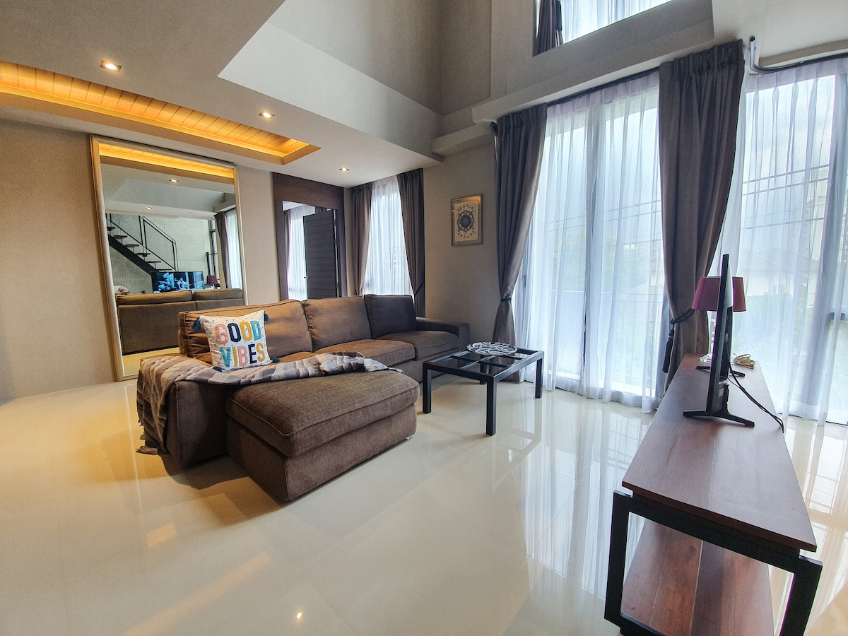 3BR-ICONIC DUPLEX-Phrakhanong BTS-漂亮的房子