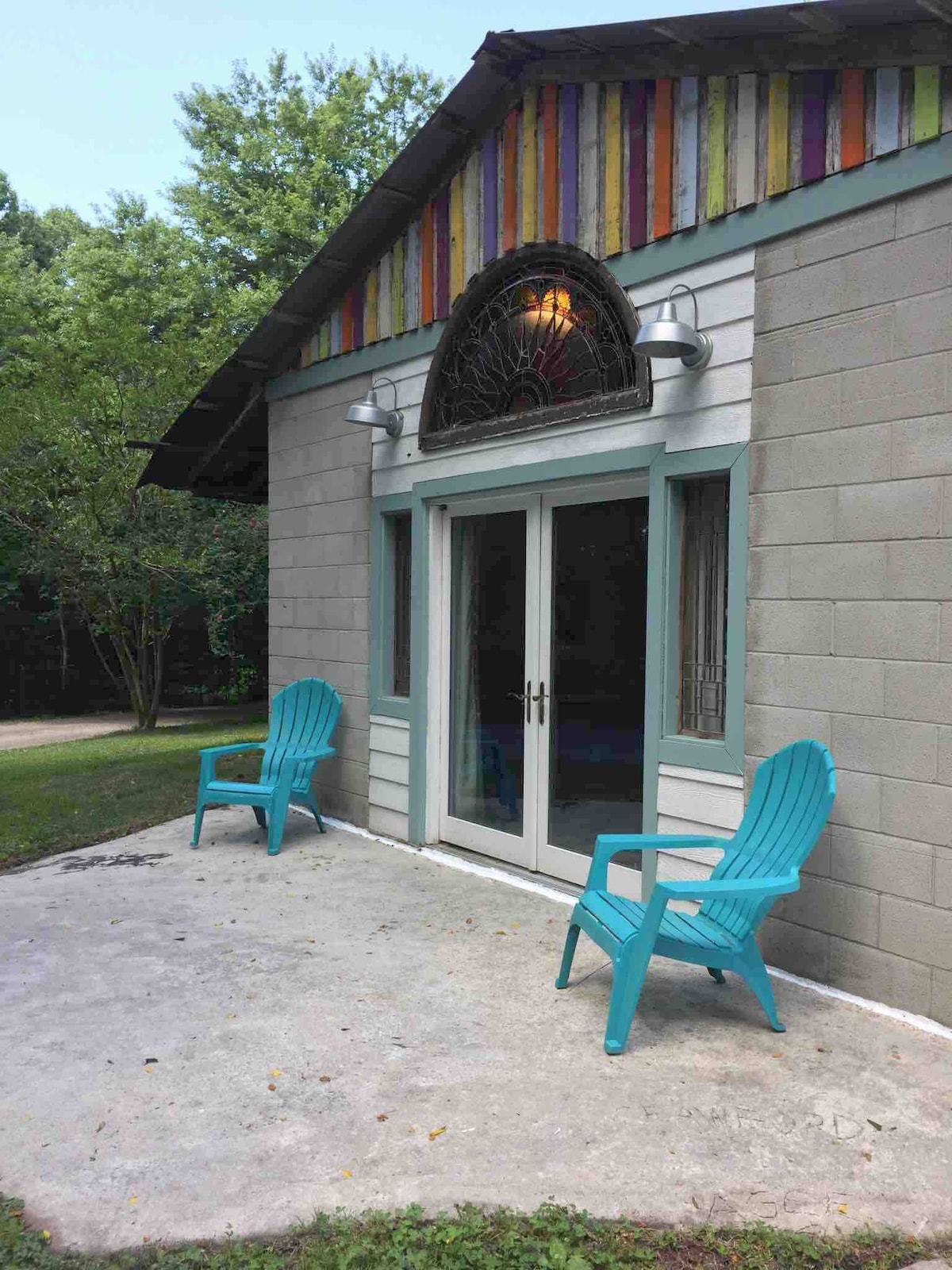 Artist 's Studio Guest House ，中心山湖（ Center Hill Lake ）