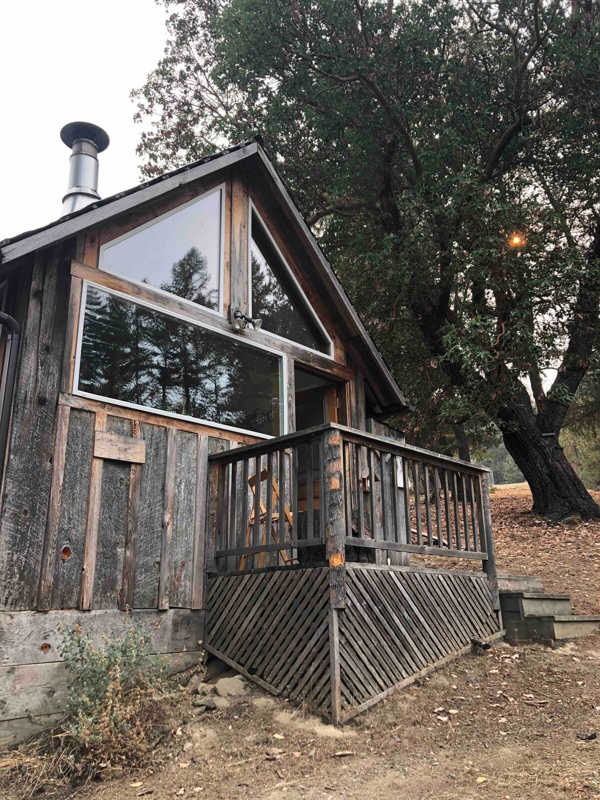 耶鲁溪牧场（ Yale Creek Ranch ）的鸟巢小屋