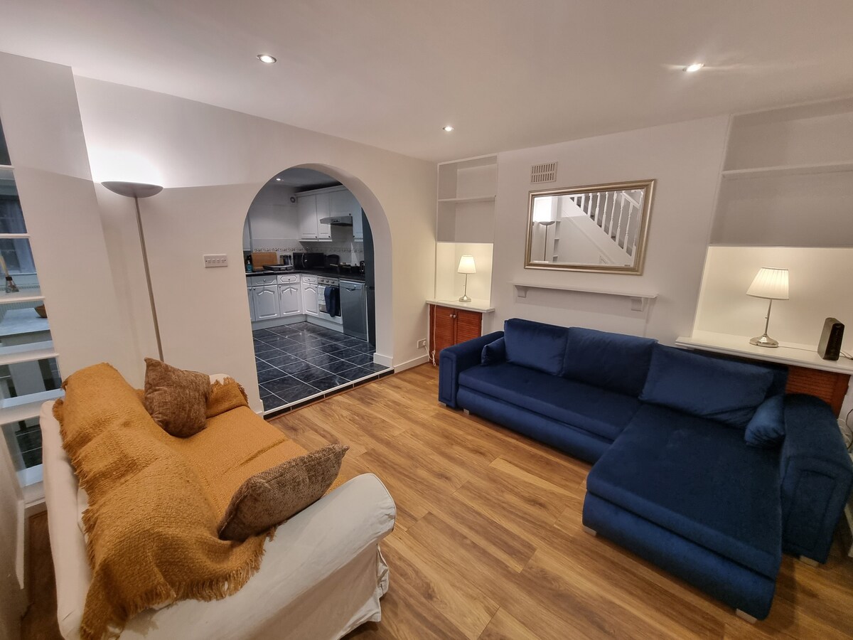 Earl's Court Private House Comfy Stay in London