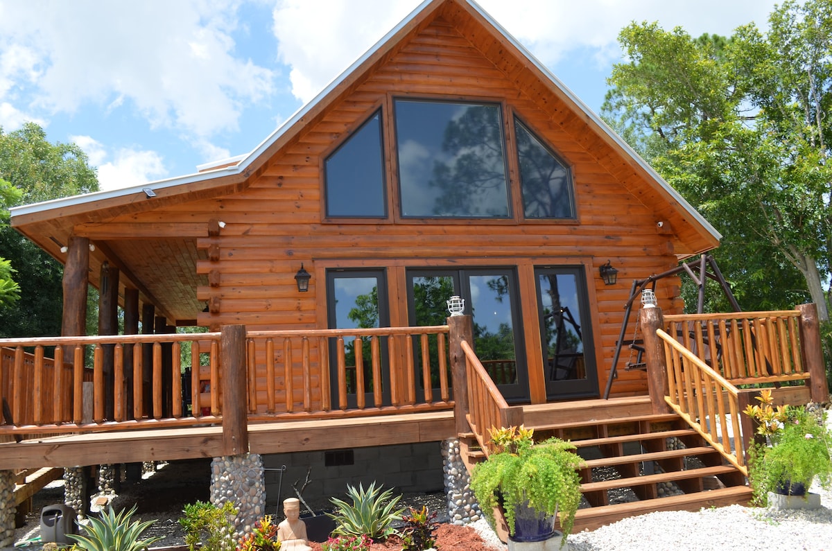 Country Charm Log Cabin