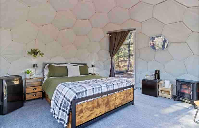 Woodland Haven - Wisconsin Dells Glamping Dome