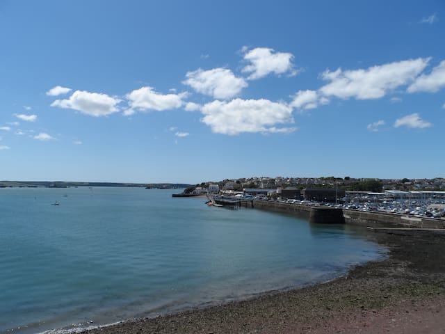 the porthole apartment