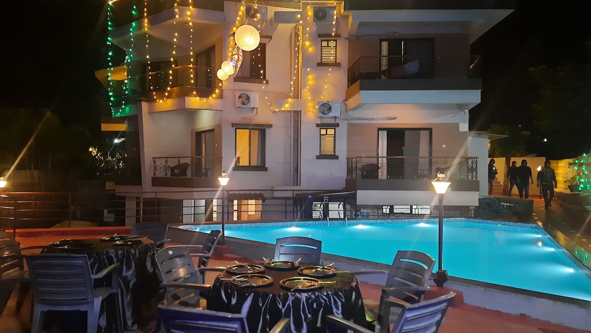 sapphire Inn villa (mahinder inn)- 7BHK with pool