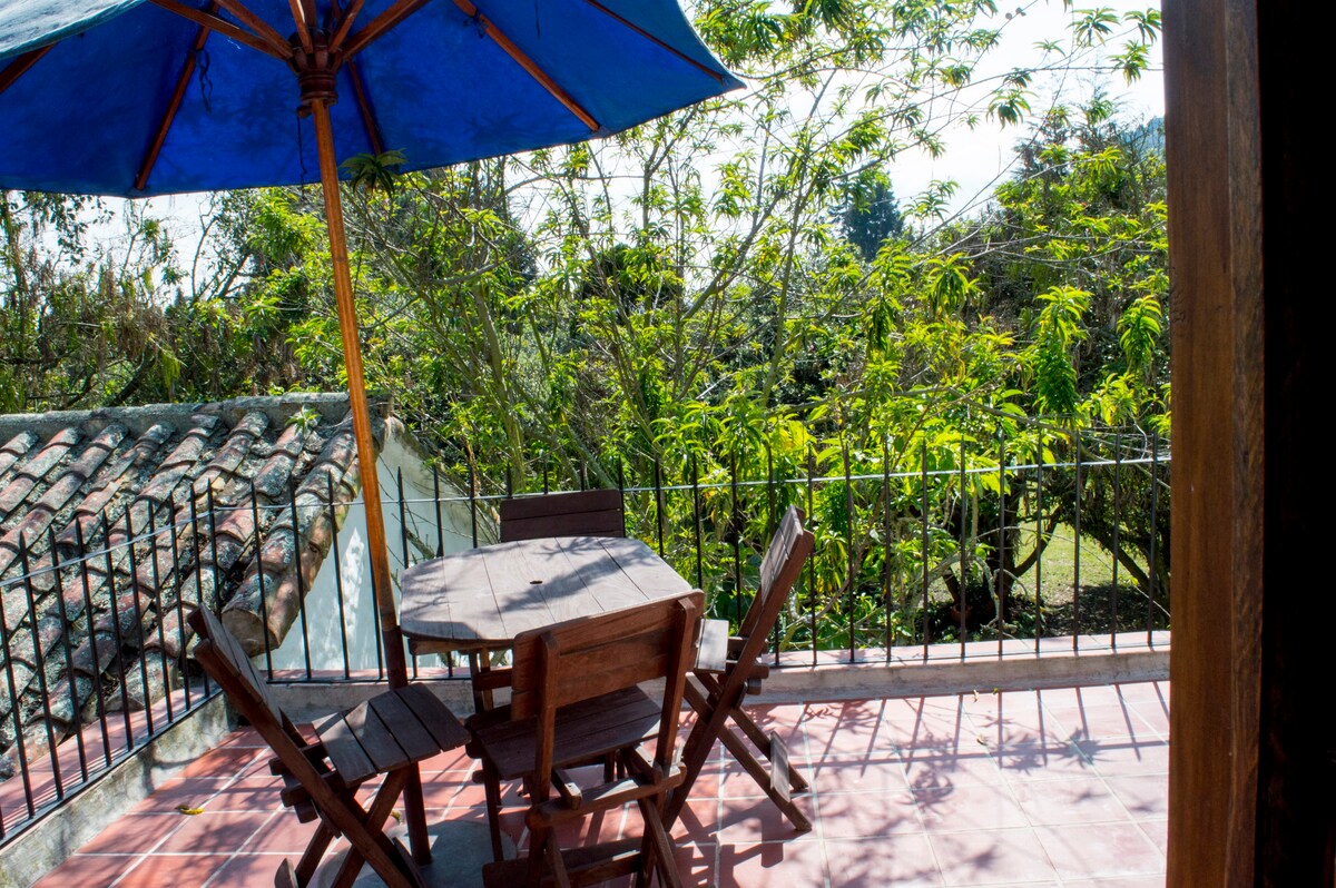 Habitación en Hacienda campestre con terraza.