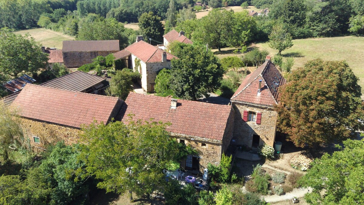 La Libellule - 3 bedroom stone gite in the country