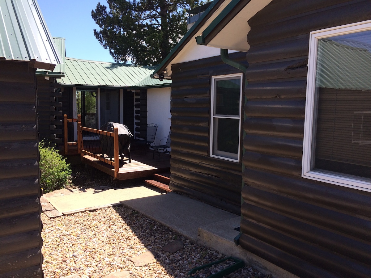 Charming 1890 's Log Cabin 2