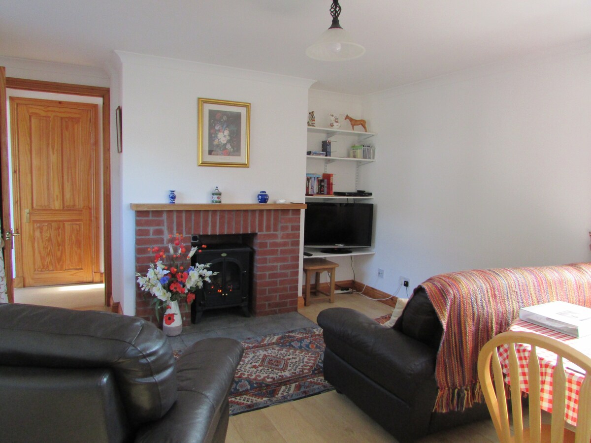 Glenrowan Bothy - cosy self catering cottage