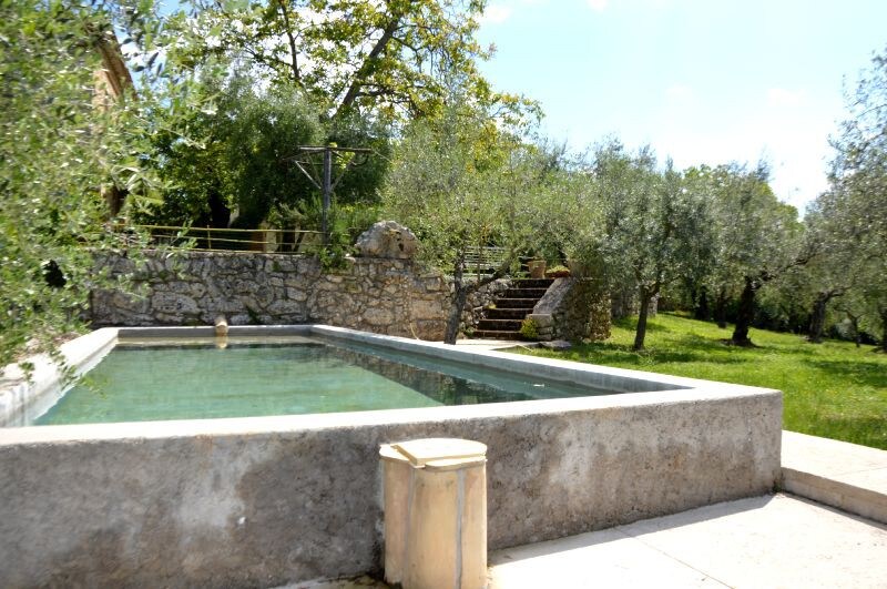 La Casetta Aia Le Monache -花园、游泳池