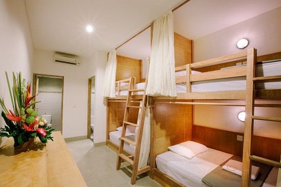 Lokal Bali Hostel 4张床，可睡4人（整个房间）