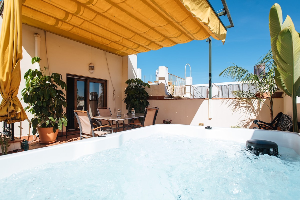 AMAZING PENTHOUSE/VIEW IN TRIANA, JACUZZI, CENTRO