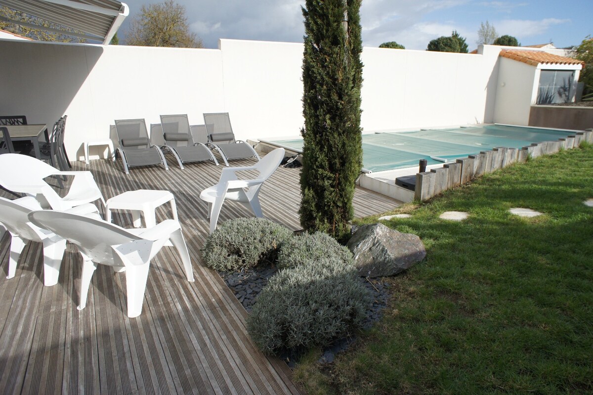 Maison de Palès Piscine chauffée à 29°C